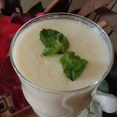 A picture of Banana and Peach Shake 🍌 🍑.
