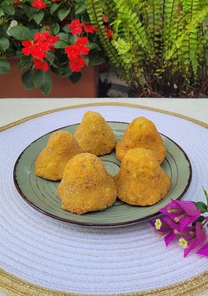 Una foto de Arancini, croquetas de risotto
