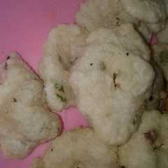 A picture of Cireng (aci digoreng).
