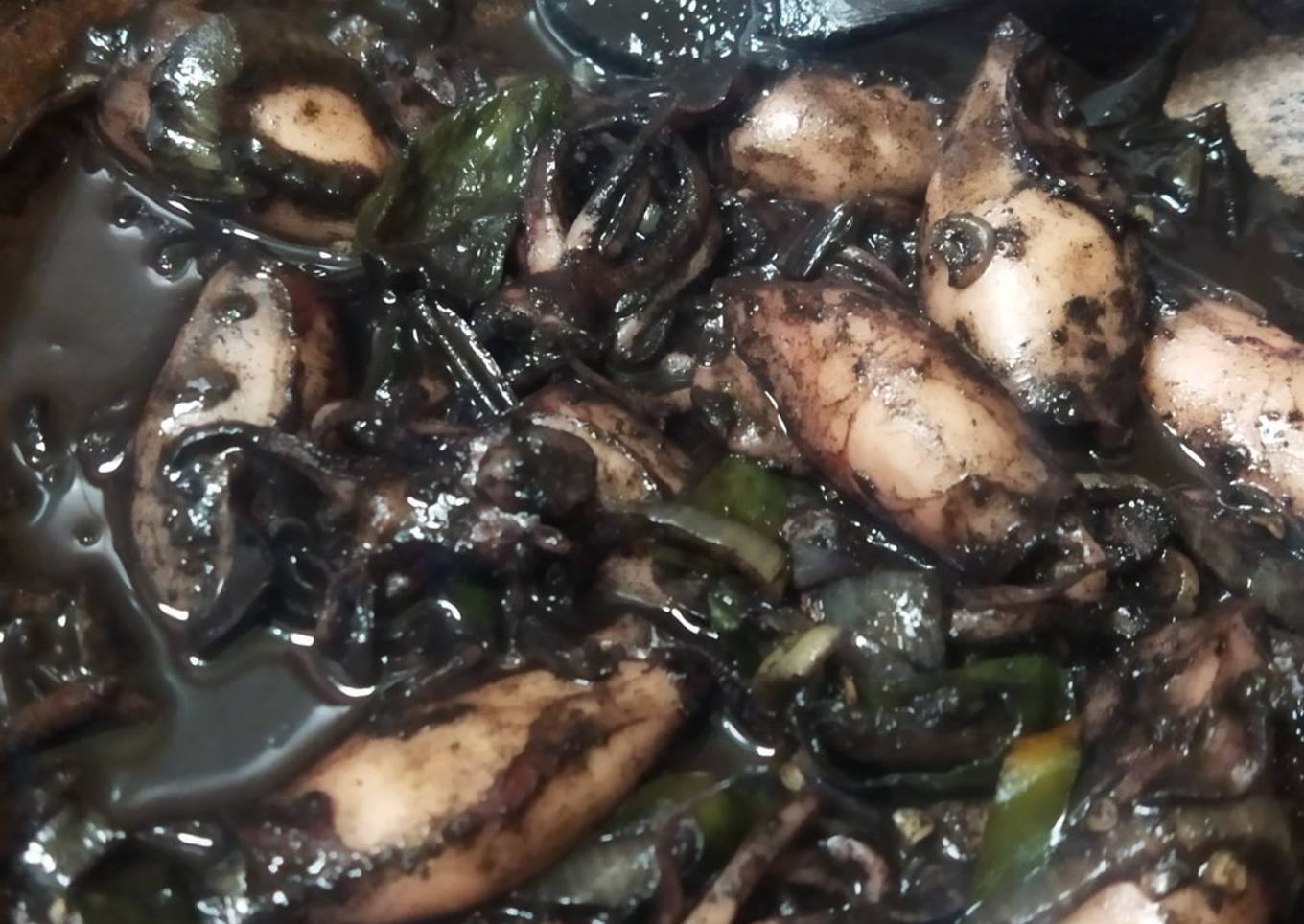 Црно од сперме