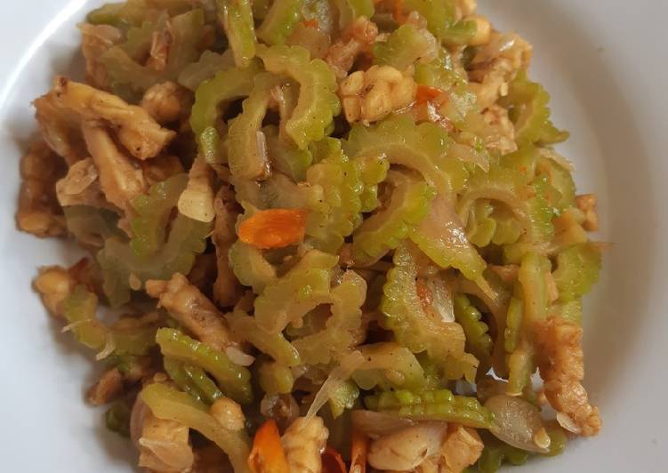 Tumis Paria Tempe