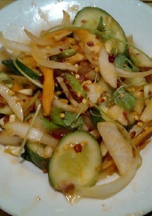 Hình của món Dưa leo trộn gỏi.