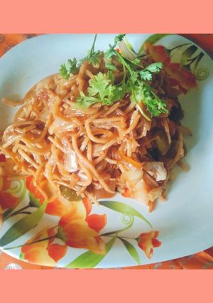वेज नूडल्स (Veg noodles recipe in Hindi) रेसिपी मुख्य फोटो