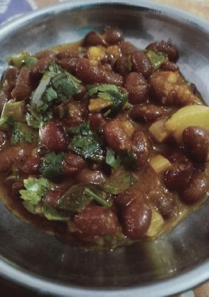 રાજમા મસાલા (Rajma Masala Recipe In Gujarati) રેસીપી મુખ્ય ફોટો