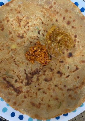 A picture of Aloo ka paratha.