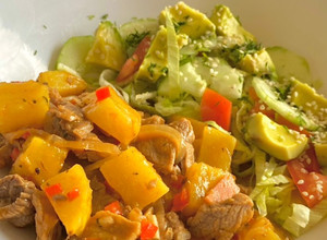 Una foto de Gulash hawaiano (fácil)