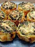 Spinach scramble eggs and cheese canastitas