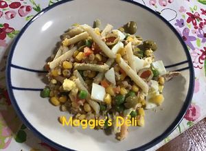 Una foto de Ensalada de atún Maggittas 😃
