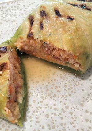 Una foto de Rollitos de col con merluza