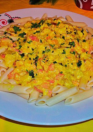 Una foto de Macarrones con puerros y beicon al curry