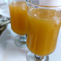Angoor n keenu ka juice 🥂😋👍 A picture of Angoor n keenu ka juice 🥂😋👍.