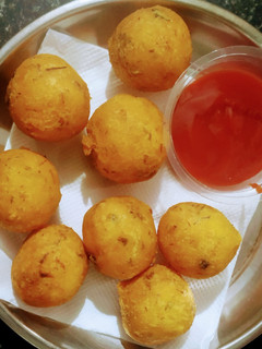 ரைஸ் போண்டா செய்முறை முக்கிய புகைப்படம்
