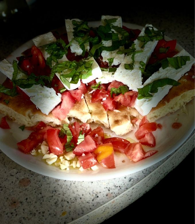 Une photo de Bruschetta revisitée