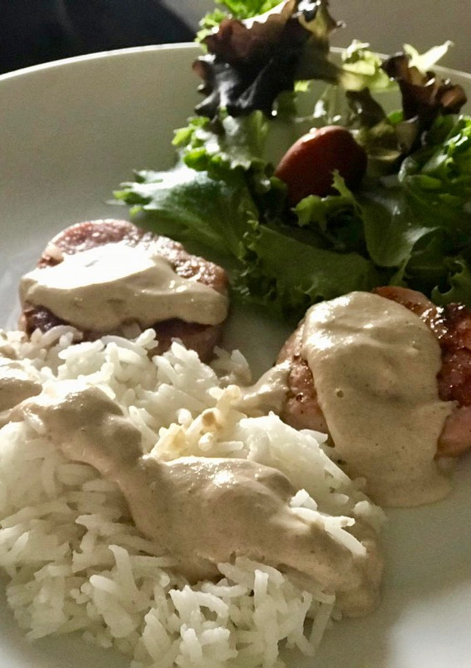 Una foto de Medallones de solomillo con salsa de anacardos
