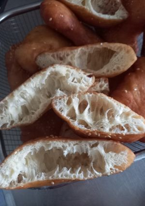 Hình của món Bánh tiêu rễ tre.