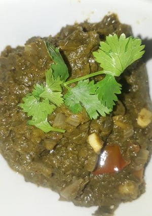 A picture of Sarso ka saag.