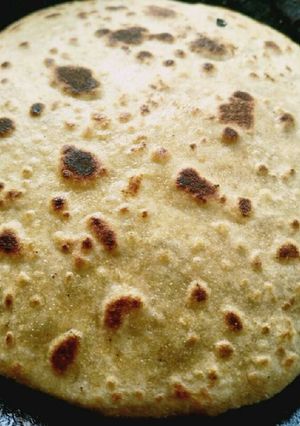 आलू पराठा (Aloo paratha recipe in hindi) रेसिपी मुख्य फोटो