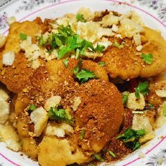 A picture of SPECIAL DAHI BHALLA CHANA CHAAT ❤️.