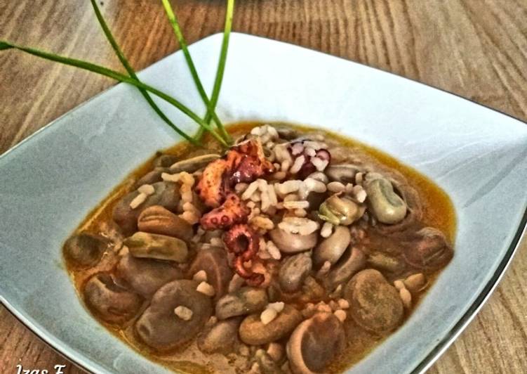 Habas con arroz y pulpo