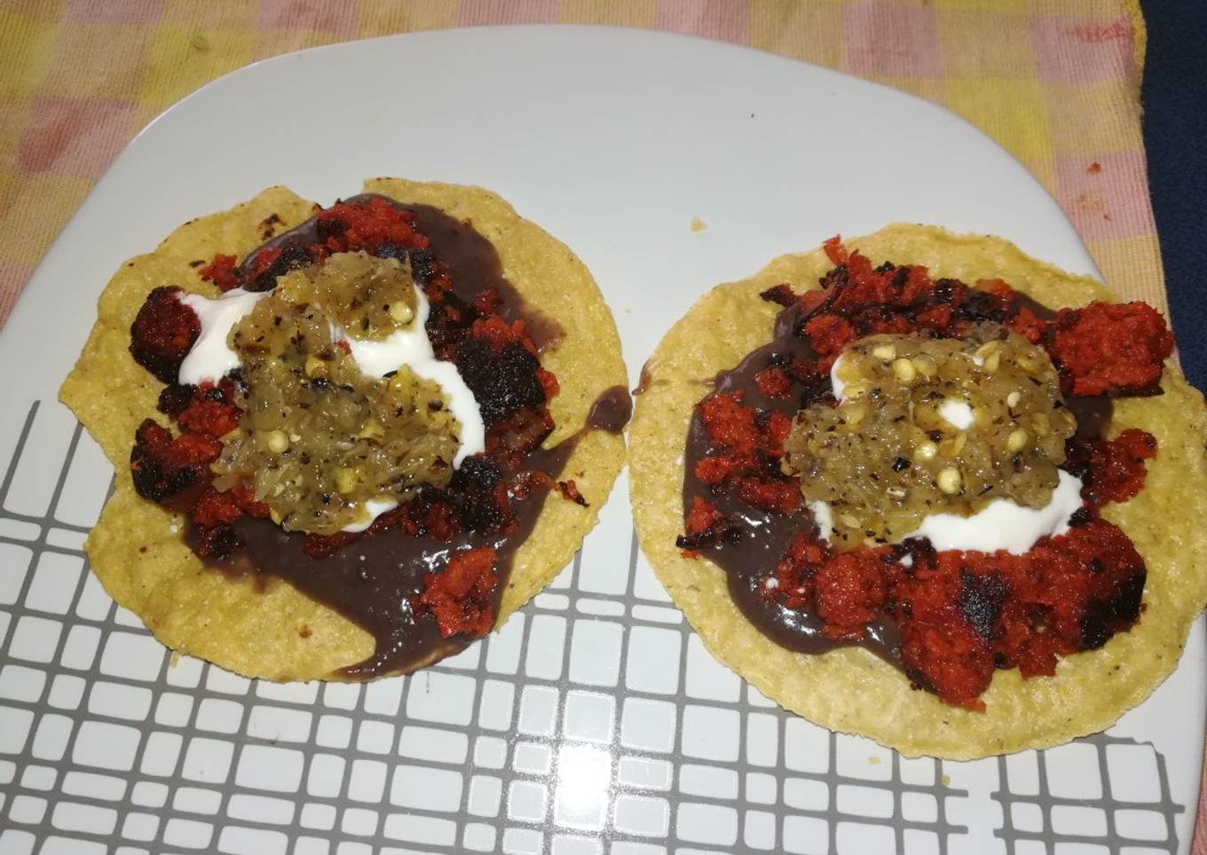 Tostadas de chorizo