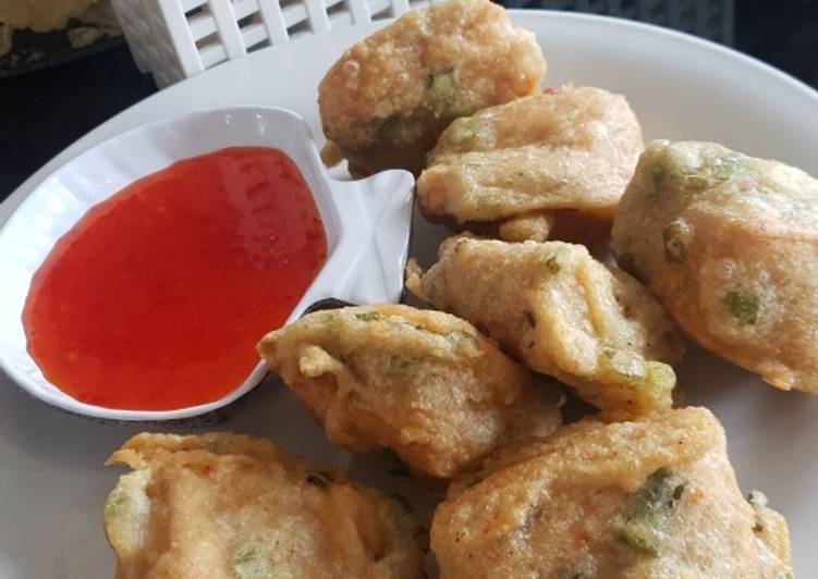 Tahu isi toge pedas