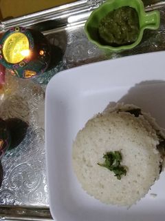 व्रत का इडली बर्गर (Vrat ka idli burger recipe in Hindi) रेसिपी मुख्य फोटो