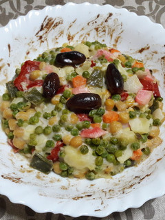 Una foto de 🇷🇺Ensaladilla rusa horneada vegana 🥗