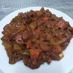 A picture of Beef Caldereta/Menudo 😋 Pinoy Dish.
