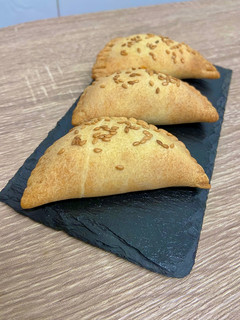 Una foto de Empanadillas de atún en freidora de aire