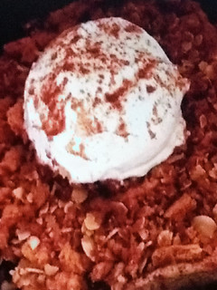 Una foto de ¡Postre de manzana con galletas de miel TOSH!