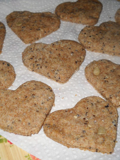 Una foto de Crackers con semillas (galletitas integrales aptas veganos)