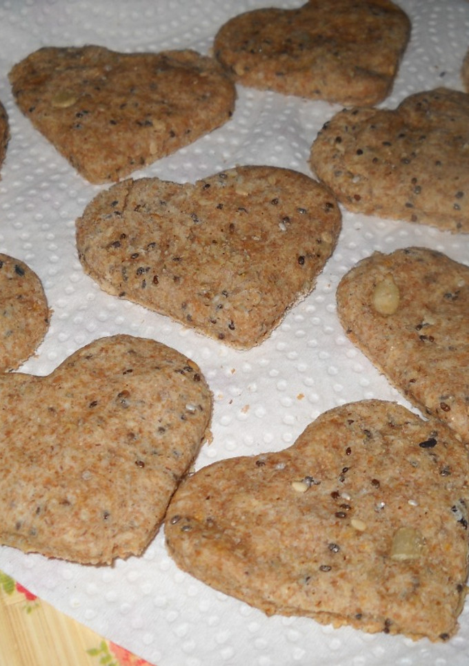 Una foto de Crackers con semillas (galletitas integrales aptas veganos)