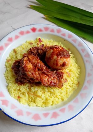Foto resep (Khas Banjar) Nasi Kuning Lauk Ayam + Hintalu Masak Habang ala Mama
