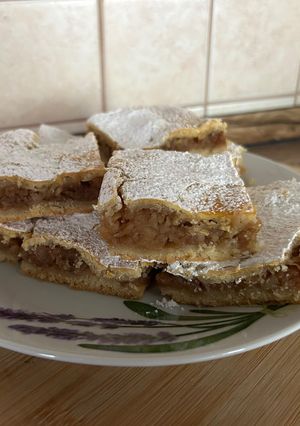đHagyomĂĄnyos almĂĄs pite đ recept fotĂłja