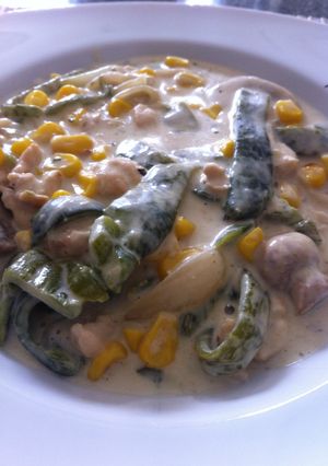 Una foto de Pollo a la poblana