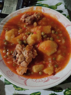 Una foto de Estofado de pollo muy fácil