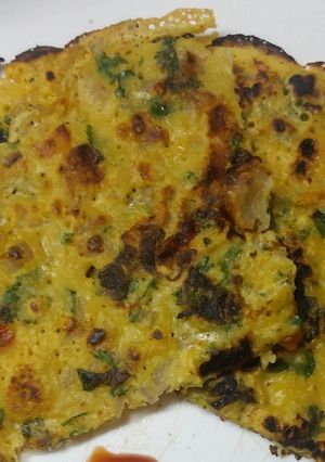 A picture of Besan coriander chilla.