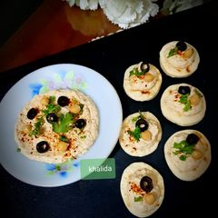 A picture of Hummus bites.