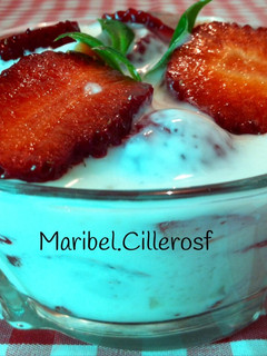 Una foto de Fresón con yoghurt griego