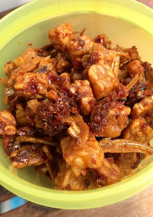 Foto resep Sambal tempe teri renyah gurih maknyuss
