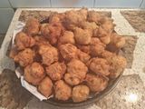 Buñuelos de lechugas y perejil