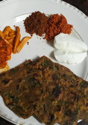 A picture of Multigrain Spinach Paratha.