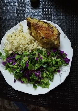 صورة لوصفة دجاج مشوي مع برغل وسلطه