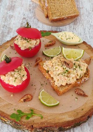 Une photo de Tomates farcies aux crevettes/mayonnaise