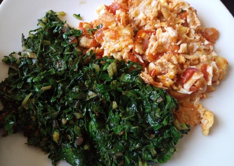 Recipe: Appetizing Fried Eggs with Spinach