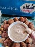 زهرات القرنبيط المقرمشة بالصودا مع صوص السيراتشا