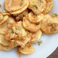 A picture of Yummiest crispy bajia.