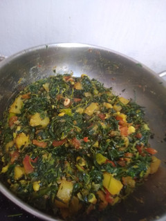 आलू मेथी की सब्जी (Aloo methi ki sabzi recipe in hindi) रेसिपी मुख्य फोटो