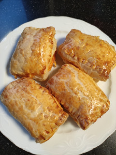 Una foto de Empanadillas de atún con hojaldre