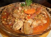 Una foto de comida con aguja de cerdo
